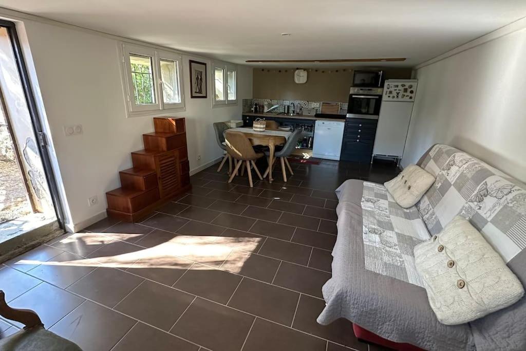 Jardin & Terrasse Ombragee - T2 Cozy Et Paisible Apartment *
