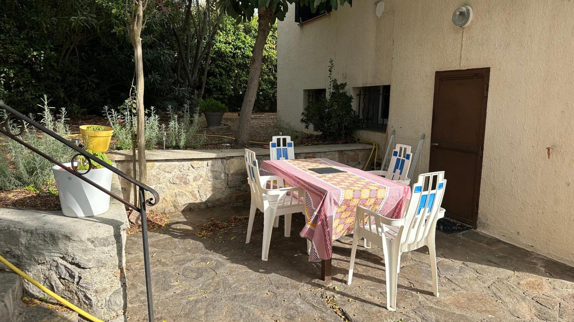 Apartment Jardin & Terrasse Ombragee - T2 Cozy Et Paisible *