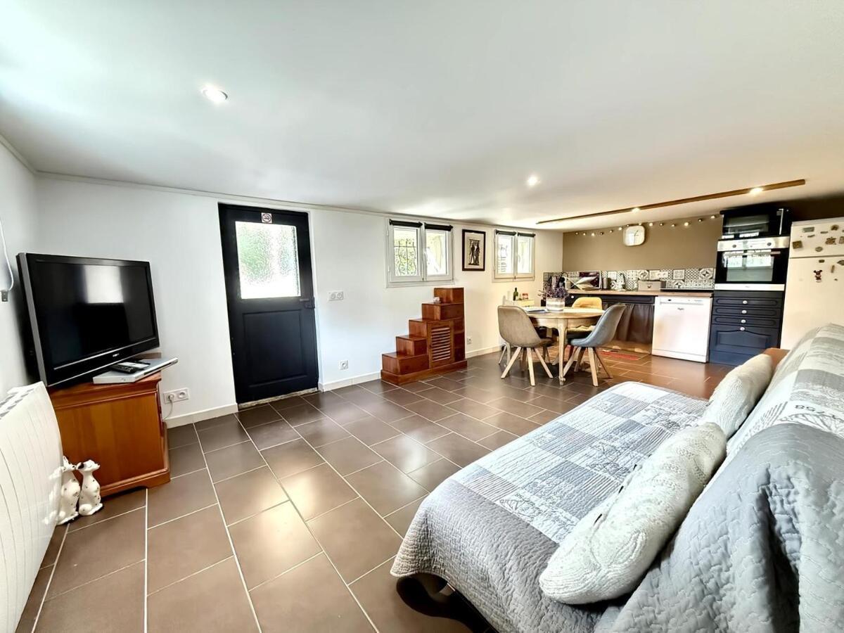 Jardin & Terrasse Ombragee - T2 Cozy Et Paisible Apartment